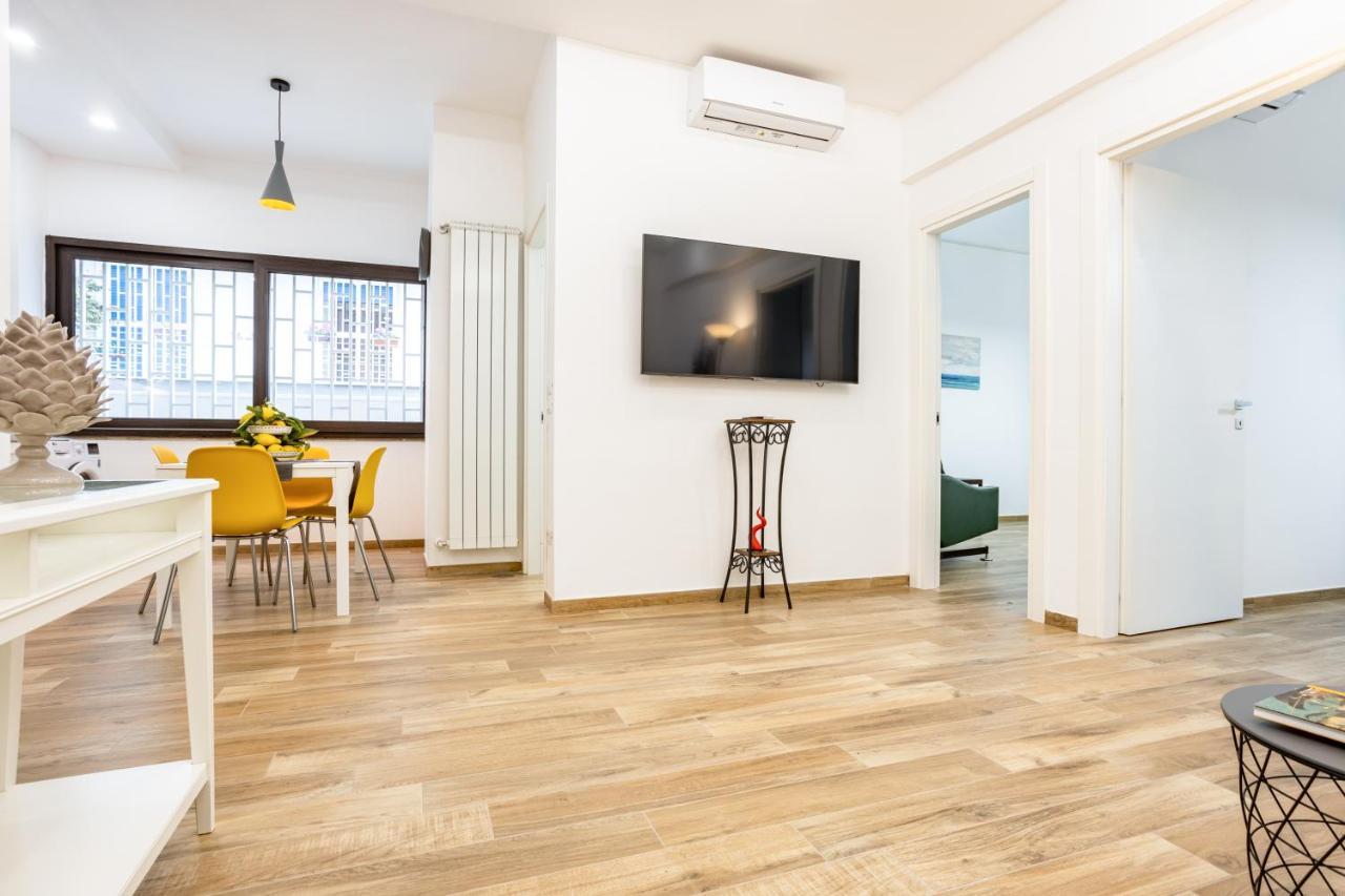 נאפולי Vomero Deluxe Apartments מראה חיצוני תמונה